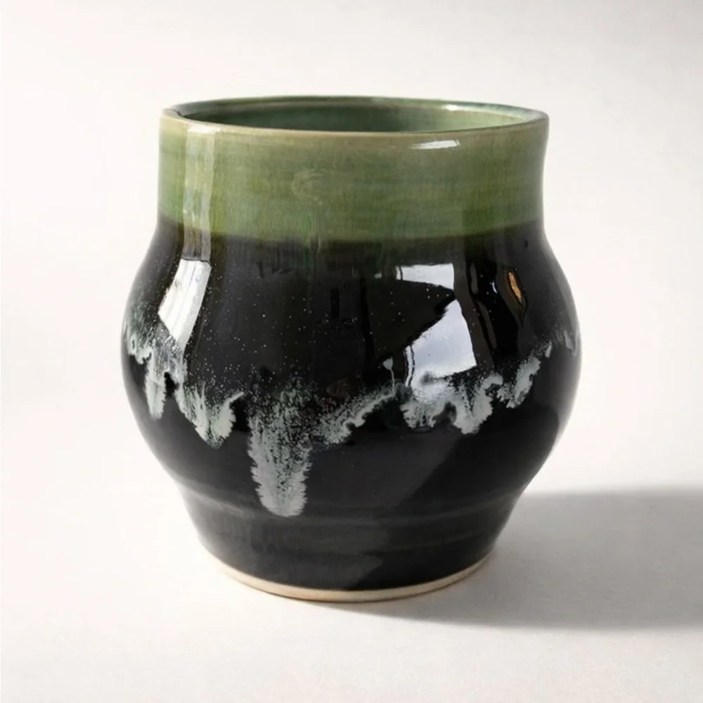 STUDIO POTTERY VASE GLOSSY GLAZE MID CENTURY COTTAGECORE JAPANDI SURFSHACK STYLE